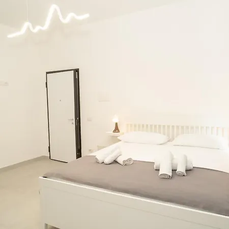 Cleli Bed and Breakfast 4*