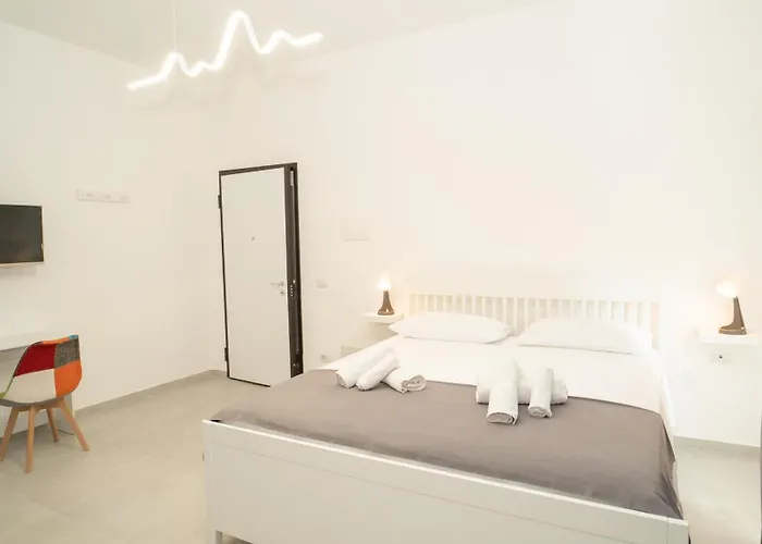 Cleli Bed & Breakfast 4*